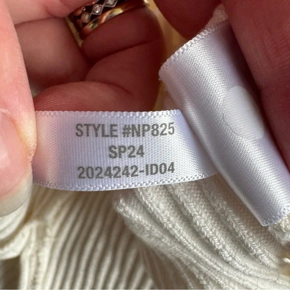 Madewell Side-Slit Mockneck Tank Sleeveless Ribbed Tank Top - Color: Lighthouse - Picture 13 of 14